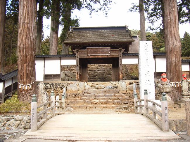 ���@������